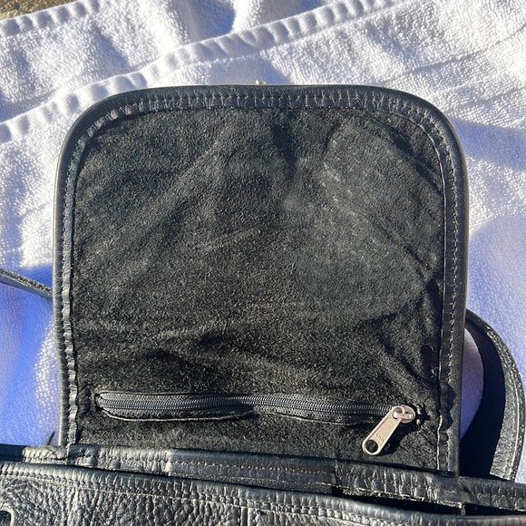 Black leather Cole Haan backpack - Picture 11 of 15
